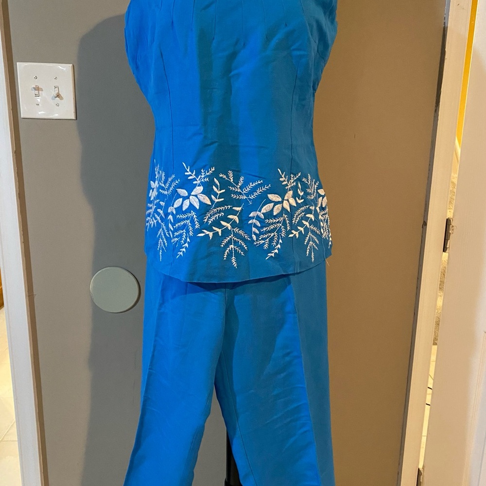 Jennifer Eden 2 piece Embroidered Women's set size 14
